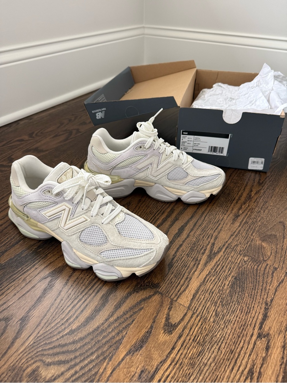 New Balance Women’s Cream/White Mesh & Suede Chunky Sneakers